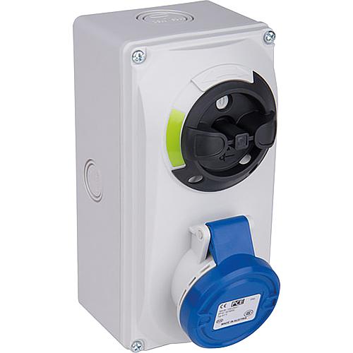 Switchable CEE wall socket with “Knock out” Standard 1