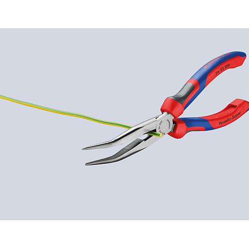 Needle nose pliers with cutting edge, pantograph pliers, dual-component handles, head polished Anwendung 1