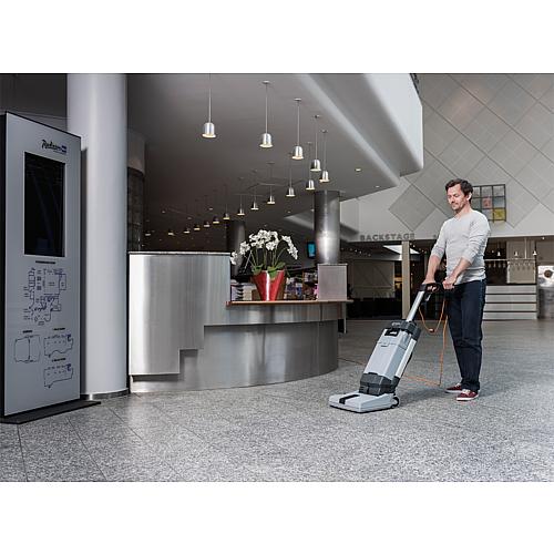 Floor cleaning machine SC 100 Anwendung 2
