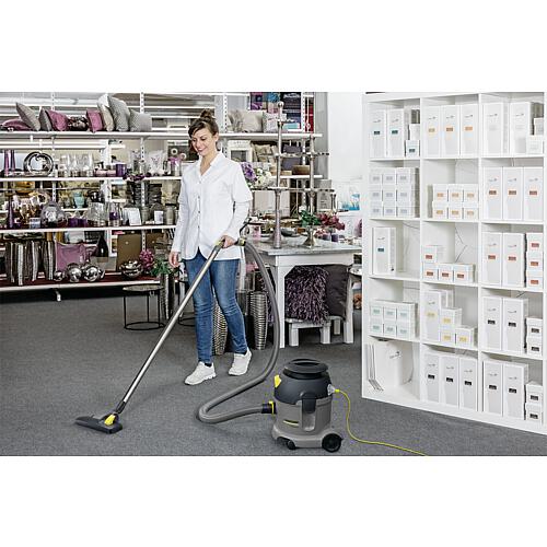 Aspirateur poussières T 10/1 Adv HEPA, avec réservoir en plastique 10 l Anwendung 1