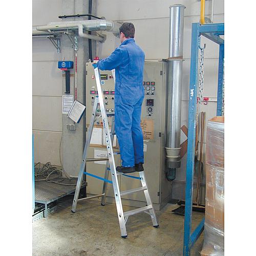 Stepladder with material tray Anwendung 4