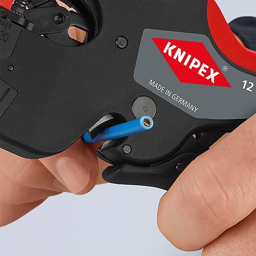 KNIPEX® NexStrip® multi-tool for electricians for wires from 0.03 to 10mm² Anwendung 2