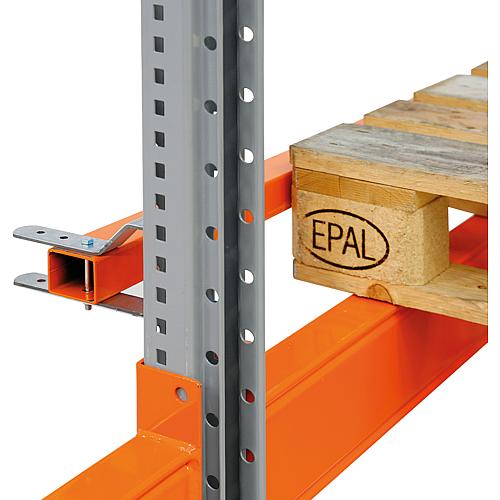 Push-through protection for pallet shelf Standard 1